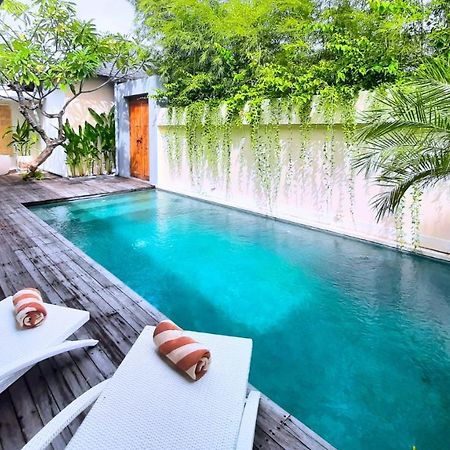 The Decks Bali Villa Legian  Luaran gambar