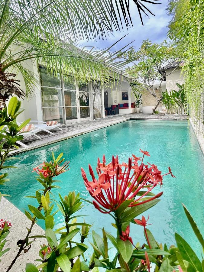The Decks Bali Villa Legian  Luaran gambar