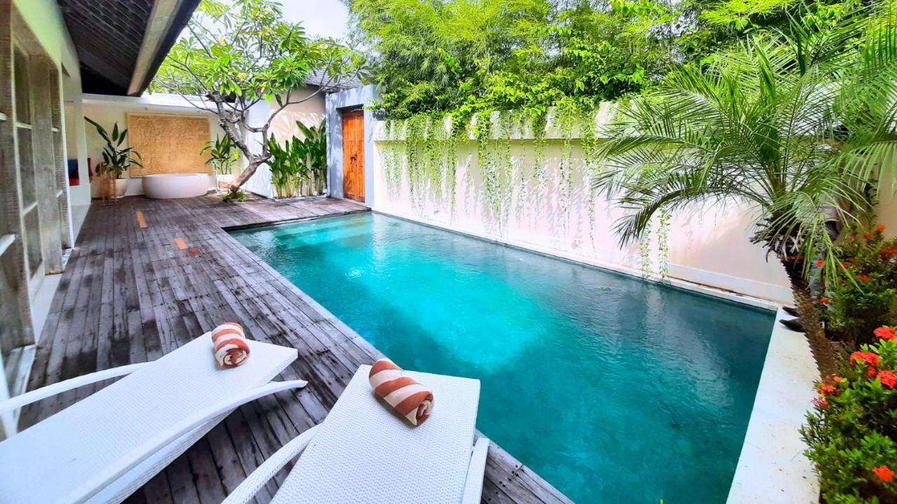 The Decks Bali Villa Legian  Luaran gambar